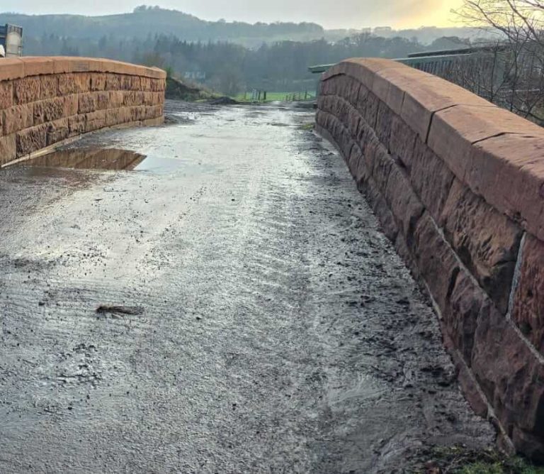 doff cleaning of a heritage bridge