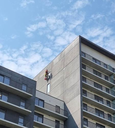 Glasgow-Harbour-Window-Sealing-7