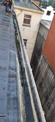 gutter-cleaning-rope-access-job-in-glasgow-3