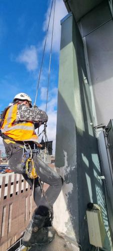 emergency-building-maintenance-rope-access-1